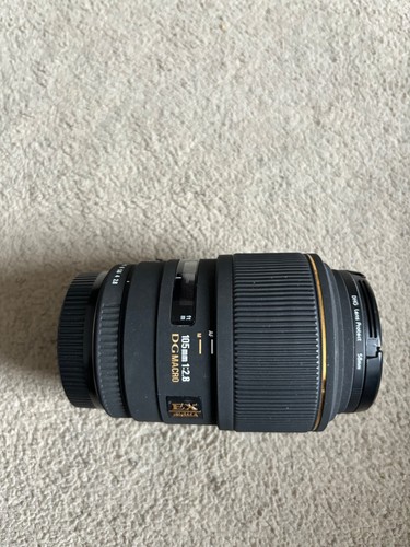 Sigma 105mm dg macro - f2.8,