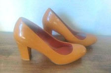 Lack Pumps NEU  von Sommerkind