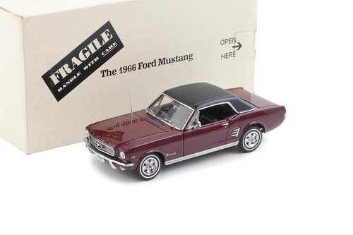 Danbury mint 1966 ford - 1:24,