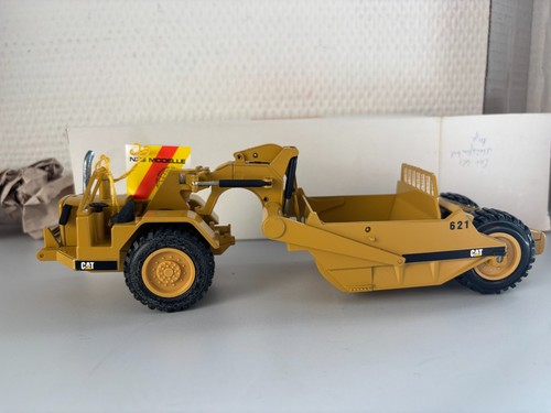 Caterpillar 621 scraper - caterpillar,