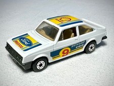 Matchbox Superfast Ford Escort RS 2000 - Auto befindet sich in Klarsicht-Box