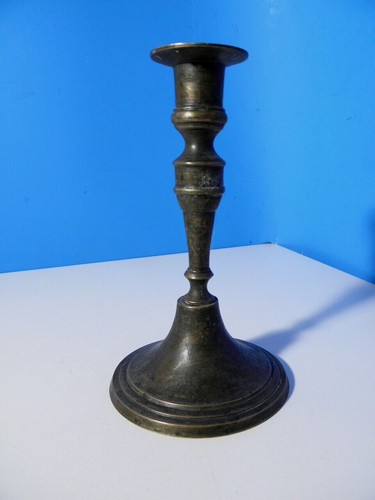 Alter kerzenleuchter - b),
