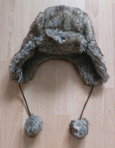 Pelzmütze mit