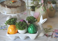 DEKORATIVER EIERHALTER