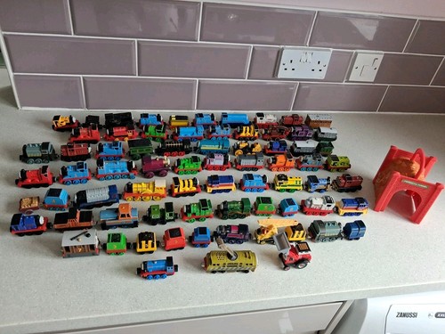 Thomas the tank engine - thomas, n