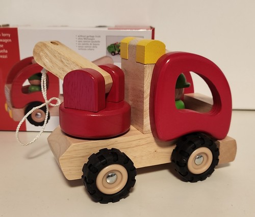 Holzauto abschlepper goki - holzauto,
