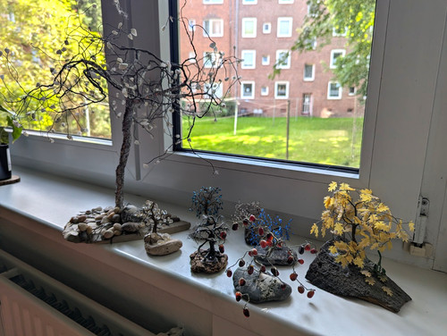 Drahtbaum skulpturen set auf - skulpturen,
