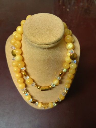Edelsteinschmuck bekannt und
