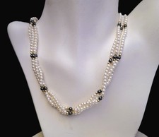 Perlenkette cremeweiß