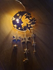 Fensterbild beleuchtet Mond