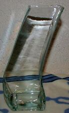 Glasvase geschwungen 25 cm h  8 x 8 cm Öffnung Gesamtbreite 13 cm Dekoration