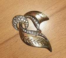 Art Deco Brosche Steine Glassteine geschliffen gefasst Blattform elegant 