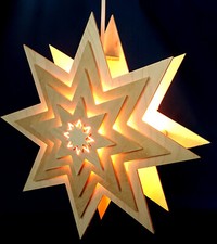 Fensterbild beleuchtet Stern