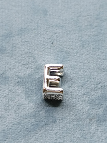 Pandora buchstabe - pandora, e