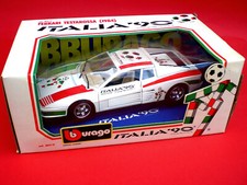 burago 1986 FERRARI TESTAROSSA (1984)  M 1:18 Edition zur Fußball WM`90 Italien