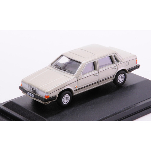 Volvo 760 1982 - volvo, metallic
