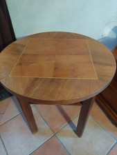 Kleiner Intarsientisch, gut als Beistelltisch mit Ablagefach, Durchmesser 60 cm