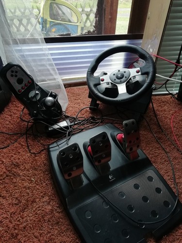 Logitech g26 racing wheel - logitech,