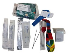 Medizinische Instrumente Set Scheren Klemmen Reflexhammer Thermometer