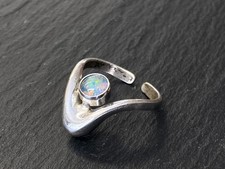 Vintage geschwungener Ring mit einer zentralen Opal-Dublette Grösse 54