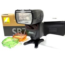 Nikon Speedlight SB-700