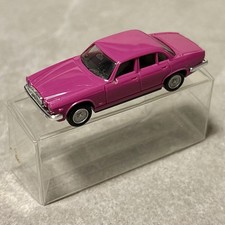 Herpa Jaguar XJ 6/12 Pink