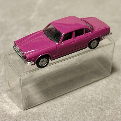 Herpa jaguar 12 pink - herpa, 6/12