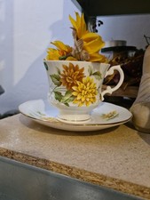Englische Teetasse mit Blumen