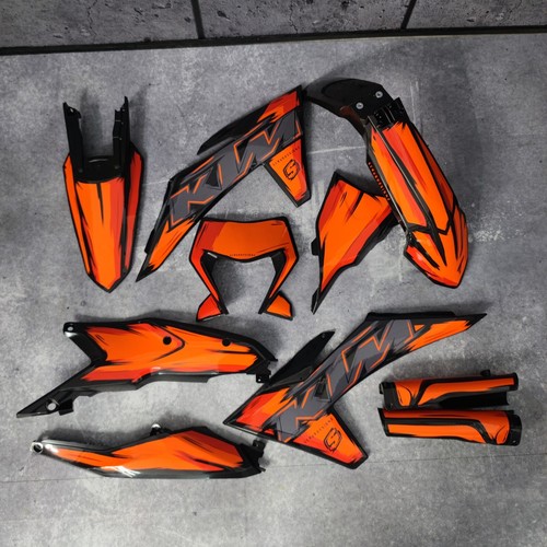 Grafik plastik ktm - +,