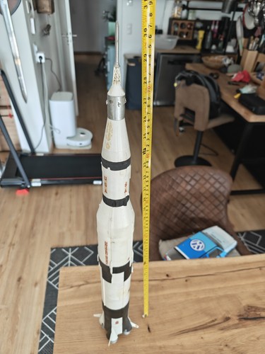 Revell saturn apollo 11 - saturn,