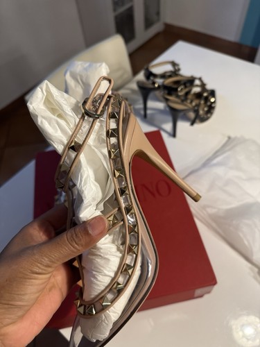 Valentino garavani pumps - valentino,