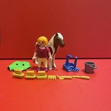 Playmobil Special 5291 Mädchen beim Pony -Stall ausmisten Heu Bürsten Striegel …