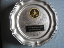 Zier-Wand-Teller, Metall – Zinn, mit Motiv, IVV-Wandern