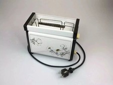 Alter Toaster, stabile Ausführung in Metall mit Brötchenaufsatz