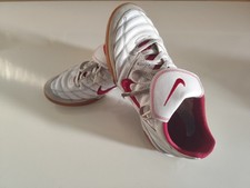 Nike Tiempo 2002 Herren Hallen Schuhe  Gr. 42,5 in weiss 