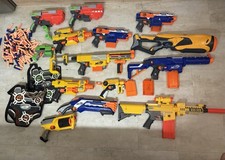 Nerf Sammlung mit Darts und
