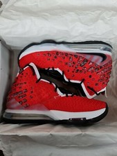 Nike lebron 17 University