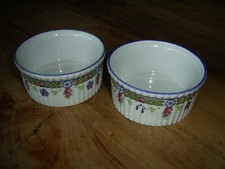 2 alte Souffleförmchen Porzellan Höhe 3,5 Durchmesser 7,5 cm Blumenmotiv