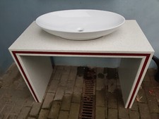 Granit Waschtisch mit Aufsatzwaschbecken