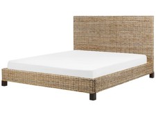 Bett Rattan natürlich mit