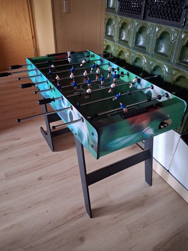 Fußball kickertisch aus holz - fußball-kickertisch,