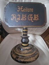 Altes Blechschild mit Holzfuss