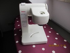 Küchenmaschine  BOSCH  electronic  Typ: UM4EV2B   MUM 4400/03  FD 7709  Weiß