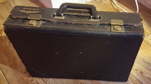Jeppesen flightcase - &,