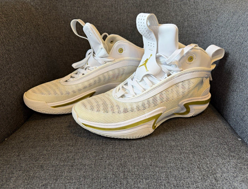 Jordan zoom separate - zoom,