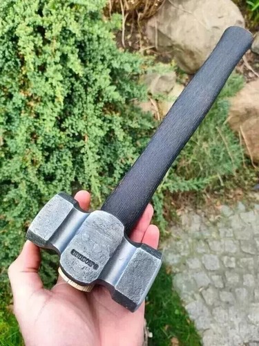 Handgefertigter