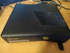 Xbox 360 Slim 250GB + BadAvatar + Aurora 