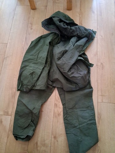 Militär ausgabe waterproofs - ausgabe?,