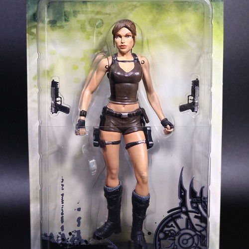 Neca tomb raider lara croft - raider,