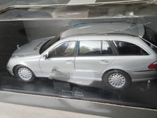Modellauto 1:18 Mercedes Benz E-Klasse W211